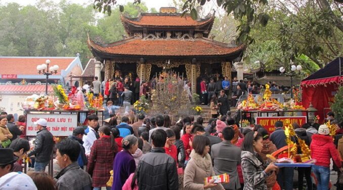 Explore Ba Chua Kho Bac Ninh Temple festival