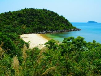 Cu Lao Cham, Greek adventurer, Quang Nam, Cham islands, romantic beauty