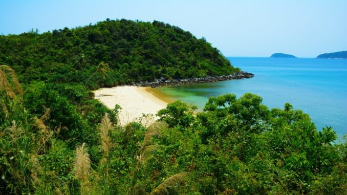 Cu Lao Cham, Greek adventurer, Quang Nam, Cham islands, romantic beauty