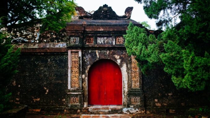hue, hue travel guide, what to do in hue, hue tourism vietnam, hue itinerary, transport to hue, best activities in hue, things to do in hue,